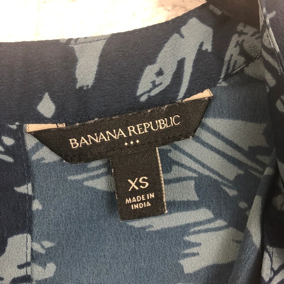 Banana Republic Sleeveless Blouse XS - Picture 2 of 4